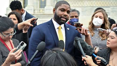 Ανταρσία στο Ρεπουμπλικανικό Κόμμα: Ποιος είναι ο Μπάιρον Ντόναλντς που στηρίζουν οι ακροδεξιοί- τραμπικοί βουλευτές