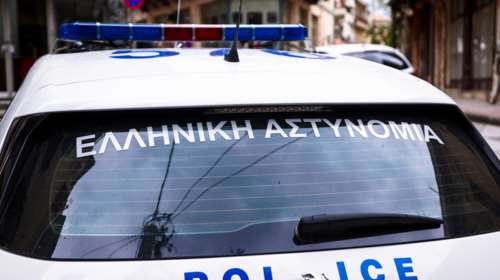 Θεσσαλονίκη: Συμμορία έκλεβε πολυτελή αυτοκίνητα για παράνομες μεταφορές μεταναστών - Ταυτοποιήθηκαν πέντε άτομα