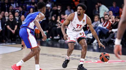 Αναντολού Εφές-Ολυμπιακός 85-72: Τον σκότωσε από τα 6,75μ.- Αποβλήθηκε στο τέλος ο Μπαρτζώκας