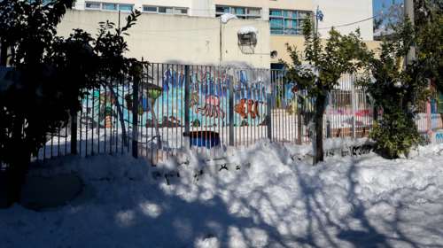 Κακοκαιρία Μπάρμπαρα: Ποια σχολεία της Αττικής θα μείνουν κλειστά την Τρίτη - Τι ισχύει για Εύβοια, Κρήτη, Φθιώτιδα, νησιά