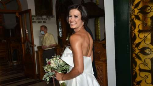 Μάρα Δαρμουσλή: Εκθαμβωτική νύφη στο πλευρό του αγαπημένου της