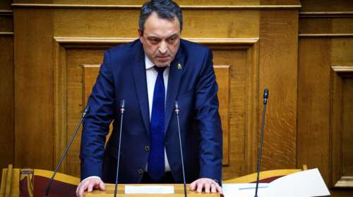 Βουλή - Στίγκας: &quot;Τώρα είναι της μόδας τα Τέμπη - Οι Σπαρτιάτες θα απέχουν από την ψηφοφορία&quot;