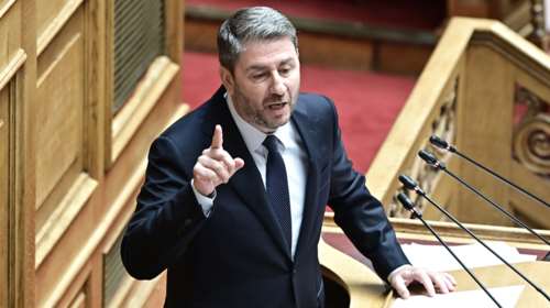 Επίκαιρη ερώτηση Ανδρουλάκη στον πρωθυπουργό για την ακρίβεια και το ιδιωτικό χρέος