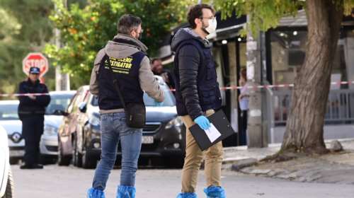 Δύο συλλήψεις για την εκτέλεση στη Γλυφάδα - Αναζητείται ο δεύτερος πιστολέρο και ο συνεργός του