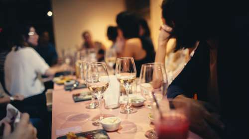 &quot;Βροχή&quot; τα πρόστιμα και οι συλλήψεις για κορονοπάρτι και καταστήματα με πελάτες εντός