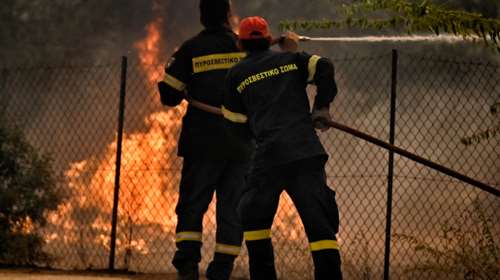 Φωτιά στα Δερβενοχώρια: Έκλεισαν οι έξοδοι 1 και 2 της Αττικής Οδού προς Μάνδρα και Μαγούλα