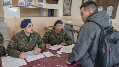 Κορονοϊός: Υποχρεωτικά τεστ στους στρατεύσιμους που παρουσιάζονται τον Σεπτέμβριο