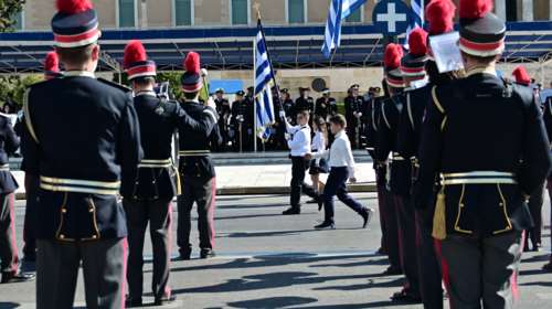 28η Οκτωβρίου: Οι κυκλοφοριακές ρυθμίσεις σε Αθήνα και Πειραιά λόγω των μαθητικών παρελάσεων