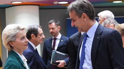 Bloomberg: Η Ελλάδα και άλλες 6 χώρες πιέζουν την Κομισιόν για χαμηλότερο πλαφόν στο φυσικό αέριο