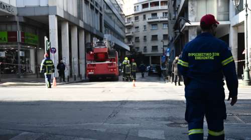 Έκρηξη βόμβας στη Σταδίου: Στα λατομεία στρέφονται οι έρευνες της Αντιτρομοκρατικής- Γιατί κοιτάνε και ληστές τραπεζών