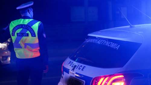 Εβγαζαν πλαστά διπλώματα οδήγησης έναν όροφο κάτω από το γραφείο του... υπουργού - 2.000 ευρώ η ταρίφα