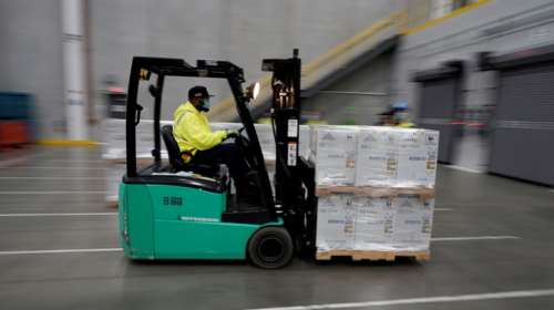 ΗΠΑ: Aύριο Δευτέρα ξεκινούν οι εμβολιασμοί - Θα φτάσουν τα 100 εκατομμύρια μέσα στο α&#39; τρίμηνο του 2021