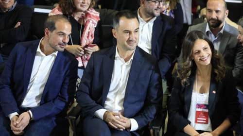 Προς διάσπαση η Νέα Αριστερά: Χαρίτσης - Αχτσιόγλου θέλουν Τσίπρα, Σακελλαρίδης - Τσακαλώτος θέλουν Βαρουφάκη