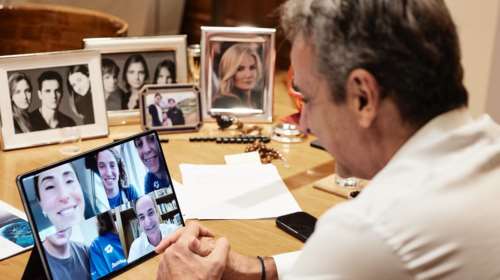 Ο Μητσοτάκης μίλησε με τα &quot;χρυσά&quot; κορίτσια εθνικής ομάδας πόλο: &quot;Μοιράστηκα την υπερηφάνεια και τη χαρά τους&quot;