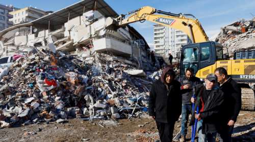 Σεισμός στην Τουρκία: Η αλληλεγγύη νίκησε τον πόλεμο- Ρώσοι και Ουκρανοί μαζί, βοηθάνε τους σεισμόπληκτους