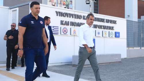 Φωτιές: Στο συντονιστικό της Πολιτικής Προστασίας εκτάκτως ο Μητσοτάκης - Ενημερώθηκε για τις πυρκαγιές