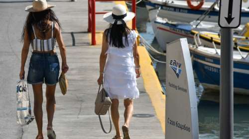 Πολύ ζεστός καιρός και σήμερα με θερμοκρασίες μέχρι 38 βαθμούς- Πότε υποχωρεί η ζέστη