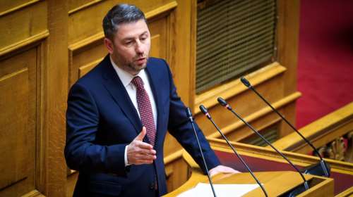 Βουλή - Ανδρουλάκης: Αν έχει μείνει στον κ. Μητσοτάκη στοιχειώδης ευπρέπεια, να μας δείξει το επίμαχο email Τριαντόπουλου