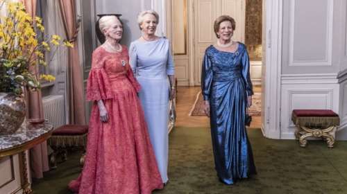 Η Άννα Μαρία στο παλάτι της Δανίας με τις αδελφές της: Το λαμπερό πάρτι γενεθλίων και το ροζ σατέν φόρεμα της 77χρονης