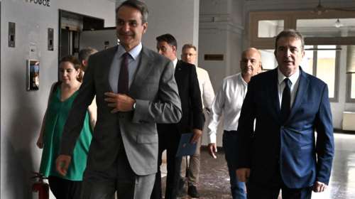 Η πρώτη κίνηση Μητσοτάκη για το ΕΚΑΒ: Με προσωπικό από Ένοπλες Δυνάμεις και Πυροσβεστική τα ασθενοφόρα