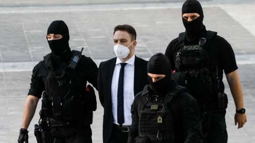 Μπάμπης Αναγνωστόπουλος: Προτάσεις από ελληνικές, ξένες παραγωγές και Netflix για να κάνουν ταινία τη ζωή του