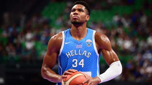 Ξέσπασμα Γιάννη Αντετοκούνμπο: &quot;Σταματήστε να θέτετε σε κίνδυνο την οικογένειά μου - Μην ανεβάσετε ξανά τα παιδιά μου&quot;