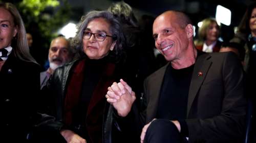 Επεισοδιακή παραίτηση της Σοφίας Σακοράφα από το ΜέΡΑ25 - Ο Βαρουφάκης ζήτησε τη διαγραφή της λόγω &quot;διαπλοκής&quot;