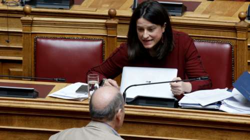 Επιμένει ο Φίλης για τα παιδιά της Κεραμέως- Δεν ζητάει συγνώμη: Ηταν επίθεση στην υπουργό, όχι στην οικογένειά της