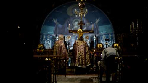 Κλειστά σήμερα τα νεκροταφεία - Από ποια κανάλια θα παρακολουθήσουμε τις Ιερές Ακολουθίες