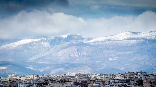 Καιρός: Σε δύο "κύματα" έρχεται η έντονη "ψυχρή εισβολή" - Χιόνια από το ΟΑΚΑ και πάνω