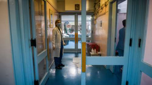 Κορονοϊός - Αλεξανδρούπολη: 15χρονος βγήκε από τη ΜΕΘ - Νοσηλεύεται σε ειδική μονάδα