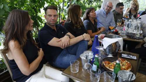 Φραστικό επεισόδιο με βαριές κουβέντες μεταξύ Κασσελάκη και δημοσιογράφου