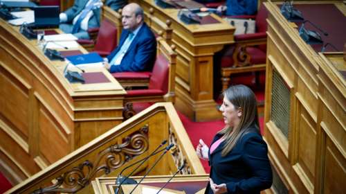 Ειρωνική απάντηση Χατζηδάκη στην Κωνσταντοπούλου- Τον ρώτησε και για την παρακολούθησή του με το predator