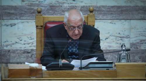 Αιχμές Κακλαμάνη για τις υποκλοπές: Δεν μπορεί να μην έχω το δικαίωμα να μάθω γιατί παρακολουθούμαι