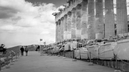 Το &quot;τσιμέντωμα&quot; της Ακρόπολης μέσα από τα μάτια του φωτογράφου Κωνσταντίνου Πίττα- Τράτζικ