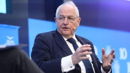 Φόρουμ των Δελφών - Μάρτιν Γουλφ: &quot;Η δημοκρατία στις ΗΠΑ κινδυνεύει να εκτροχιαστεί&quot;