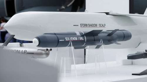 Τελικά εμπλέκεται άμεσα η Βρετανία στον πόλεμο της Ουκρανίας; Οι πιέσεις στις ΗΠΑ και οι πύραυλοι Storm Shadow