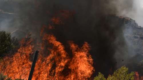 Φωτιά στην Καλαμπάκα: Διπλό μέτωπο σε Βασιλικό και Καστανιά - Συναγερμός στην Πυροσβεστική