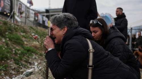 Τέμπη: Οι κατηγορίες για συγκάλυψη διευρύνουν τη δικαστική έρευνα - Αναπάντητα τα ερωτήματα για ξυλόλιο και &quot;μπάζωμα&quot;