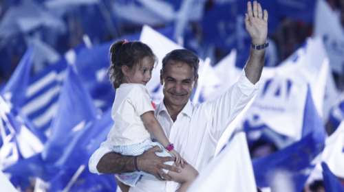 Μητσοτάκης στο Σύνταγμα: &quot;Την Κυριακή να φέρουμε εκλογικό καύσωνα, να χτυπήσουμε 40άρια και βάλε στα ποσοστά μας&quot;