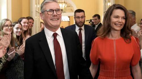 Πρώτο σκάνδαλο για τον Στάρμερ:Τα ακριβά ρούχα της λαίδης Βικ, τα δώρα του μεγιστάνα και η αμέλεια του Βρετανού πρωθυπουργού