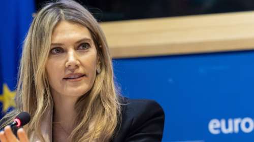 Εύα Καϊλή: 750.000 ευρώ, iPad, γάλα και... μπιμπερό στη βαλίτσα που την "καίει" - "Έτοιμη ώρες πριν συλληφθεί"