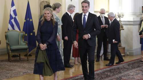 Μαρέβα Μητσοτάκη: Κακομοίρης όποιος προκειμένου να πλήξει ένα πολιτικό πρόσωπο πλήττει τη γυναίκα και τα παιδιά του