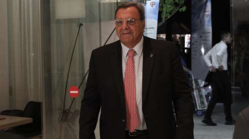 Ισίδωρος Κούβελος για την κηδεία του Κωνσταντίνου: Θα έπρεπε να ταφεί με τιμές αρχηγού κράτους