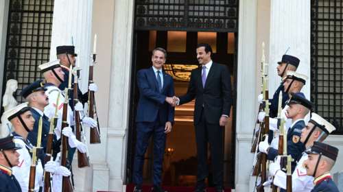 Ο Εμίρης του Κατάρ στο Μέγαρο Μαξίμου - Εντυπωσιακή αυτοκινητοπομπή με πολυτελή οχήματα [εικόνες - βίντεο]