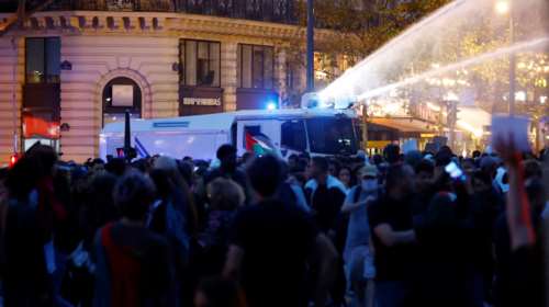 Γαλλία: Επεισόδια στο Παρίσι σε συγκέντρωση αλληλεγγύης στην Παλαιστίνη [Εικόνες]