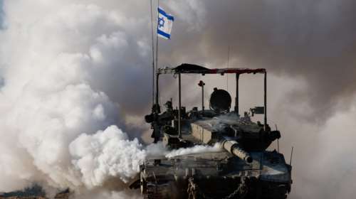 Γάζα: Ανελέητο σφυροκόπημα στη Χαν Γιουνίς - &quot;Ανθρώπινη θάλασσα&quot; στα σύνορα με την Αίγυπτο