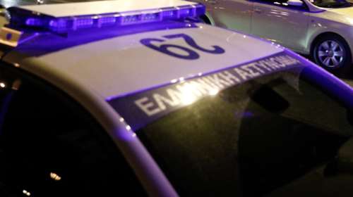 Σοκ στα Καλύβια: 16χρονος σκότωσε με μαχαίρι τον 71χρονο πατέρα του μετά από καβγά