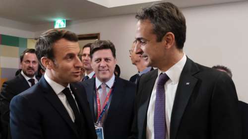Σε εξέλιξη η Σύνοδος Κορυφής: Τετ α τετ Μητσοτάκη - Μακρόν για Ταμείο Ανάκαμψης και Αν. Μεσόγειο