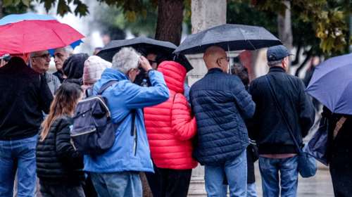 Αλλάζει ο καιρός: Bροχές και καταιγίδες από το βράδυ - Πού θα είναι έντονα τα φαινόμενα, oι χάρτες του Meteo